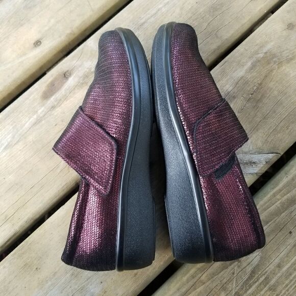 Alegria Lauryn Wine Wave Weave Iridescent Metallic Purple Slip-on Clogs 39 Wide - Picture 4 of 9